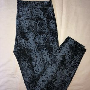 THE LIMITED - Extreme Stretch Skinny Leg